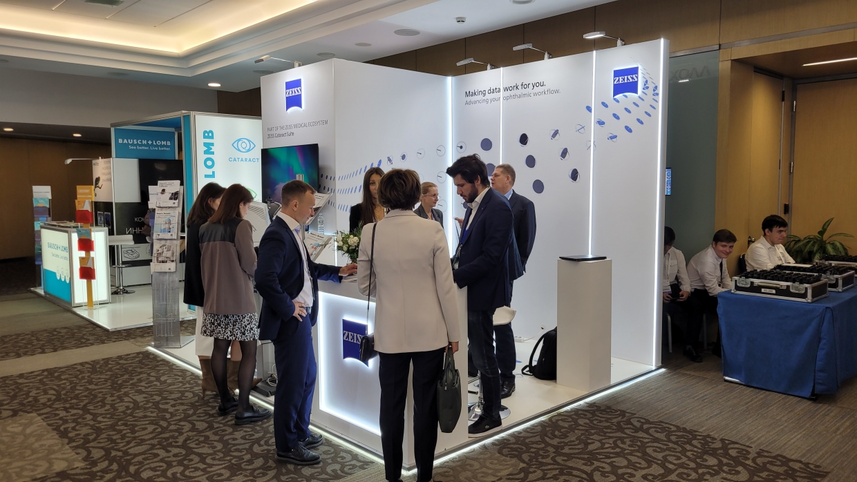 ZEISS - изготовление выставочных стендов в Самаре и Новосибирске