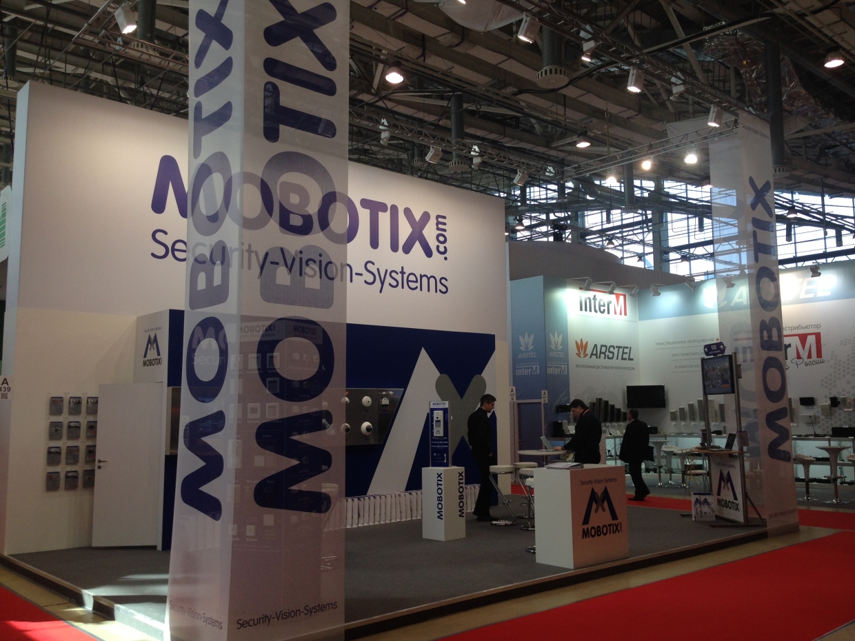 Mobotix - изготовление выставочных стендов в Самаре и Новосибирске