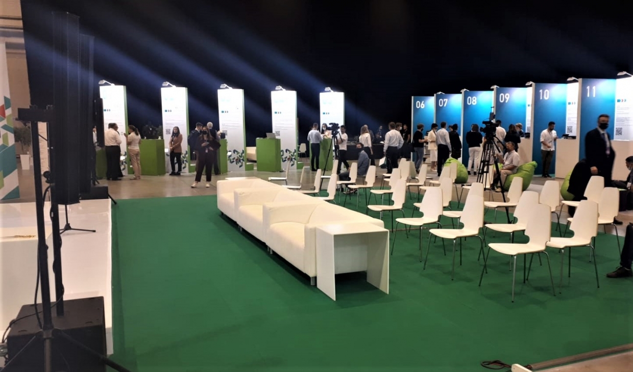 СИБИРСКАЯ ВЕНЧУРНАЯ ЯРМАРКА - изготовление выставочных стендов в Самаре и Новосибирске